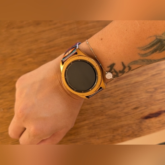 Samsung Galaxy Watch 42mm SM-R810 Rose Gold Bluetooth Smartwatch - Pre Owned - Picture 11 of 11